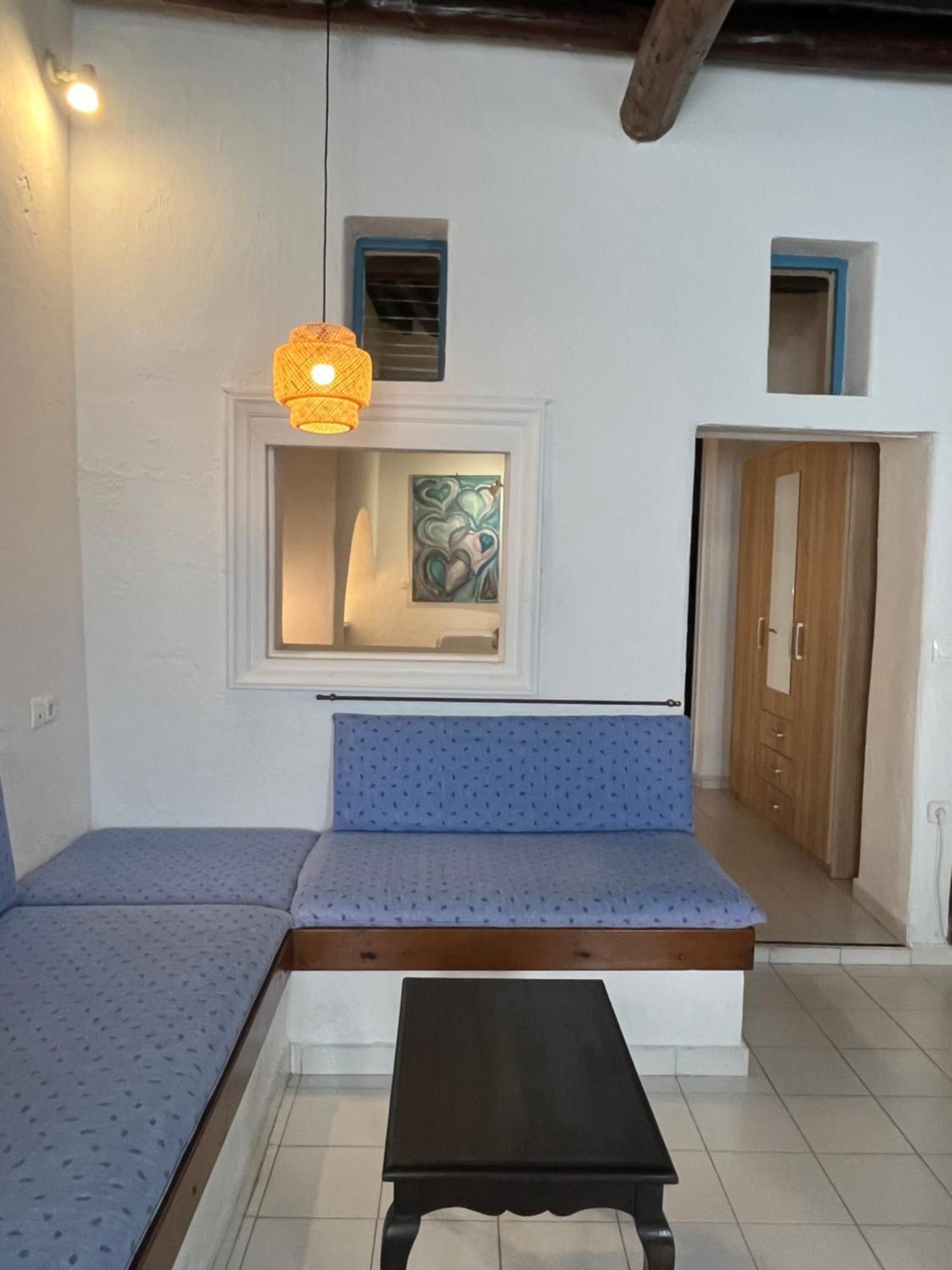 Neoclassical Apartment, Chora * Ándros